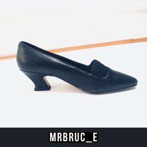 Black 2 inch heel Pump (Size 5.5)